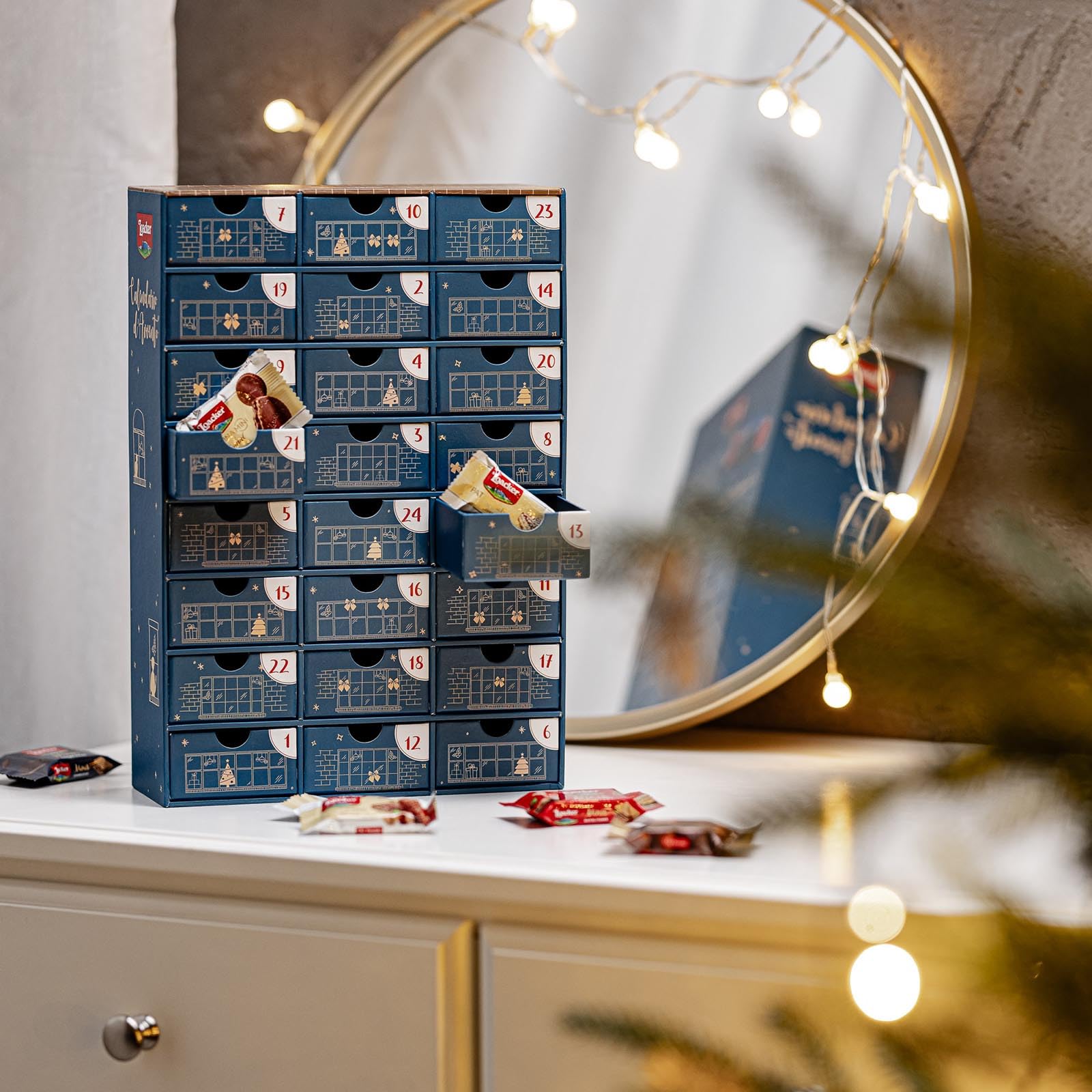 loacker-calendario-dell-avvento-2026-da-24-bont-cofanetto-blu-11-gusti image 3