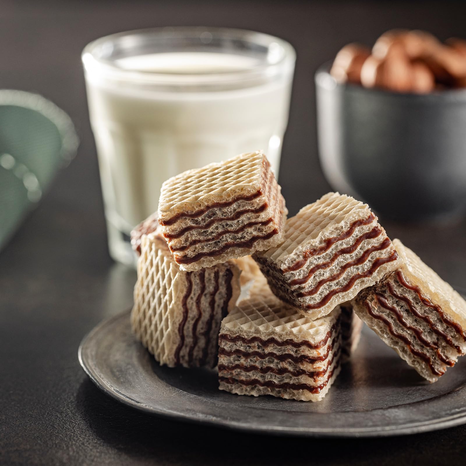 loacker-quadratini-napolitaner-wafer-nocciole-250-g image 8